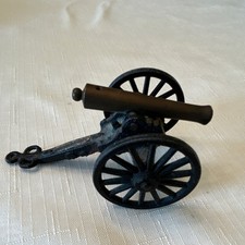 Vintage Cast Iron Military Cannon Toy, 8-11, 12-16, 17 Years Up