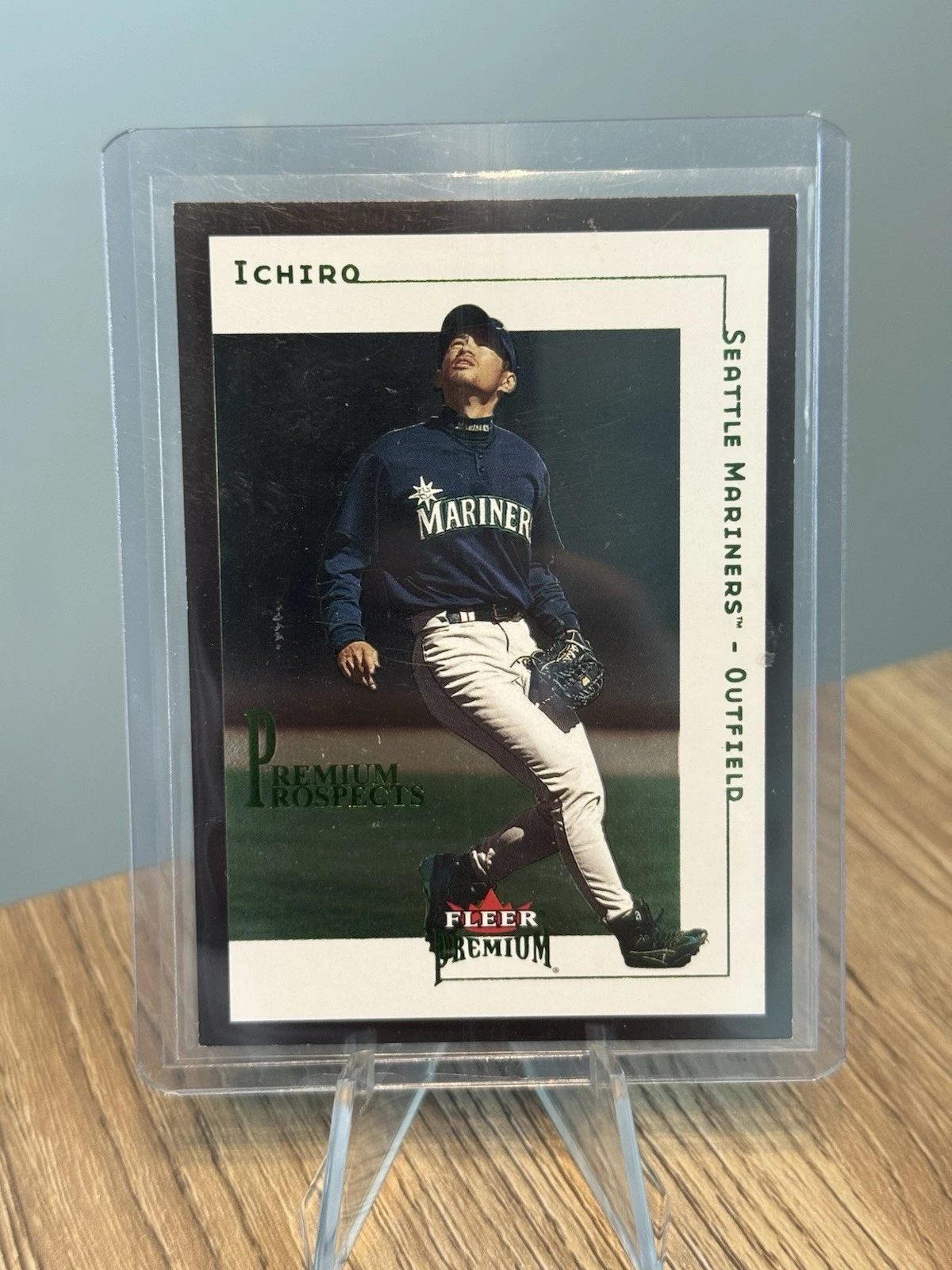 2001 Fleer Premium #231 Ichiro Suzuki RC #95/1999