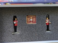 Britains model Set 40112 Unfurling the Colours Coldstream Guards