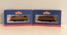 Bachmann 2x 38-701 OO Gauge 12 Ton Pipe Wagon BR Bauxite - Boxed