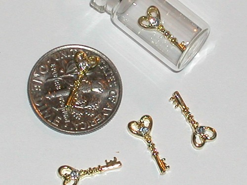 10pc. Miniature Dollhouse TINY little Golden Sea shells clam Pendant charm 3mm - Picture 4 of 5