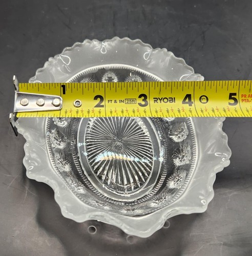 Vintage clear glass oval soap dish - ornate cut glass oval soap holder. - Picture 8 of 9