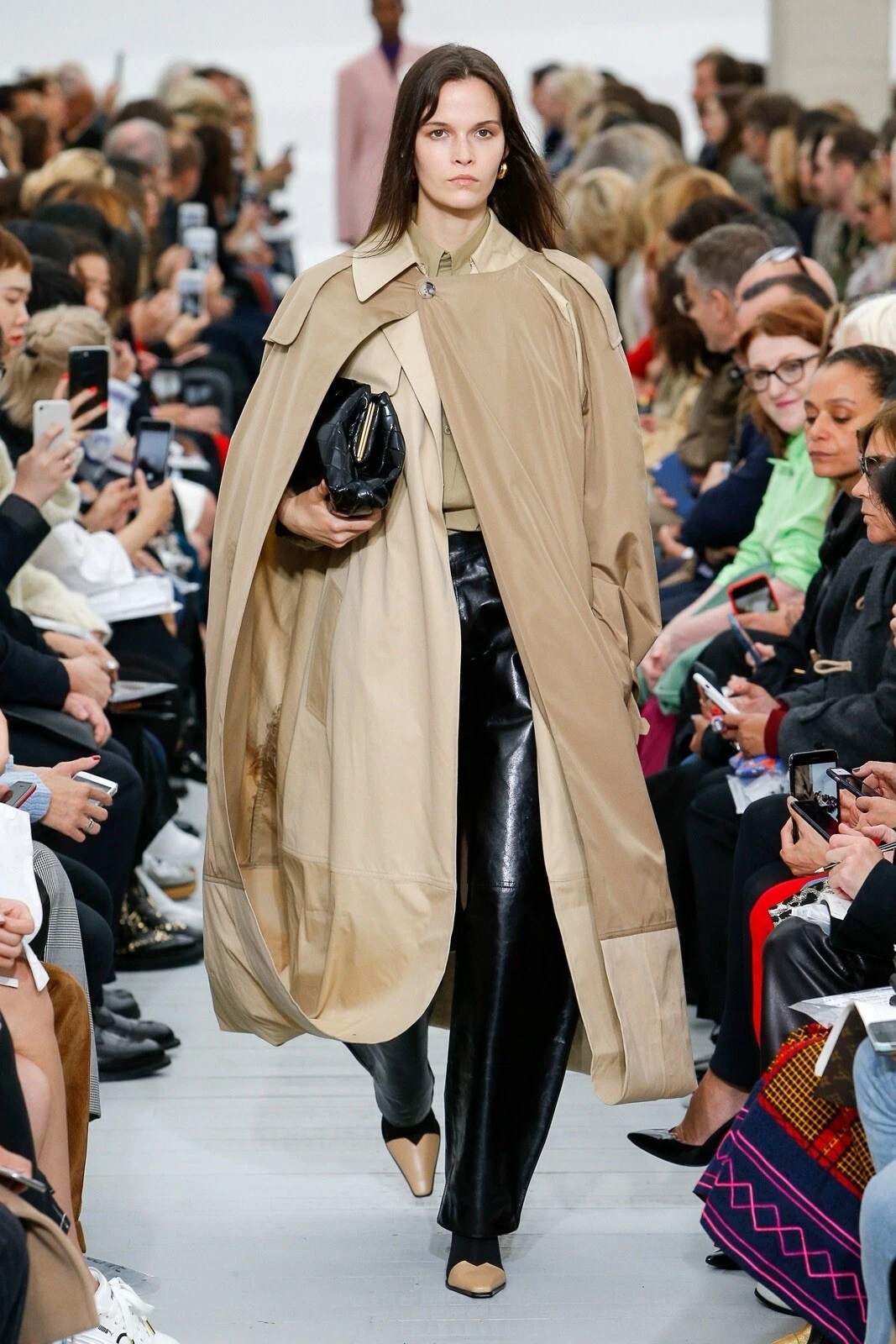 Oldine Celine Phoeb Phi Eraway Runway SS2018 Doubled Laye Silkch Tren Coat4)
