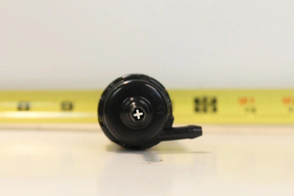 Bomba lavadora parabrisas GM Delco 22031561 1987-88 Chevrolet R20 (746) NOS Foto 4 de 4