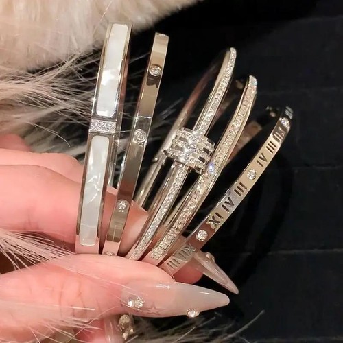 Bracciale Donna Acciaio Titanio Placcato Oro 18K Zirconi, Impermeabile - Foto 4 di 35