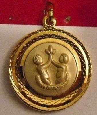 Médaille zodiaque GEMEAUX or jaune 750 millièmes rectangle