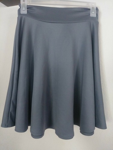 Made by JOHNNY Skirt gray fit and flare above the knee size S EUC