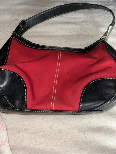 Kenneth Cole Reaction Red-black Stylish Shoulder Purse Nice Hardware - Picture 5 of 8