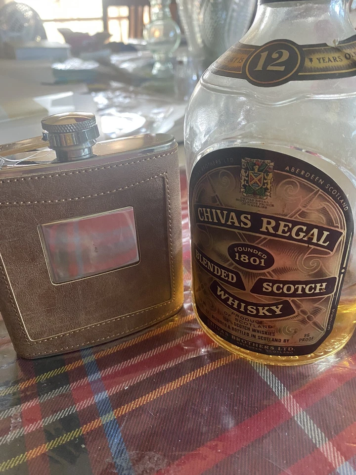 LEATHER OVER STAINLESS FLASKS NEW SET OF 3 SHOWER ,GROOMS,DADS RETAL $74 - Image 4 of 4