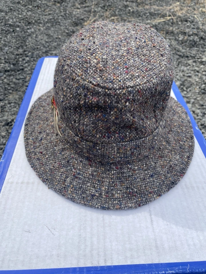 Sombrero Cubo Lana Tweed De Colección M EE. UU. Pesca con Mosca Acento Pluma ACTWU Etiqueta Unión Foto 3 de 4