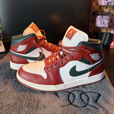 Jordan Air Jordan 1 Mid Men s Red/White/Green Leather Mid Top Basketball