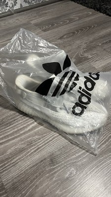 adidas Yeezy Boost 350 V2
