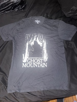 haunted mound ghost mountain graphic never warn or washed size M 