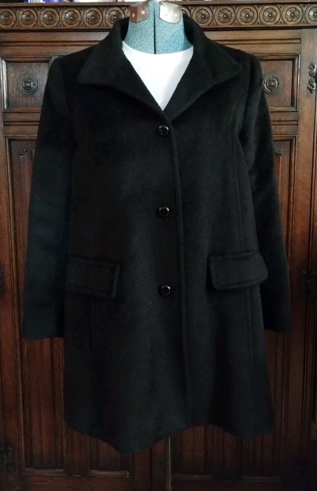 Katherine Kelly Women’s sz 8 Alpaca Wool Blend Sophisticated Black Button Coat - Image 2 of 4