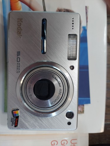 Kodak Bundle  EasyShare Printer Dock Series 3  V550  Camera  Bag See Below - Picture 3 of 7