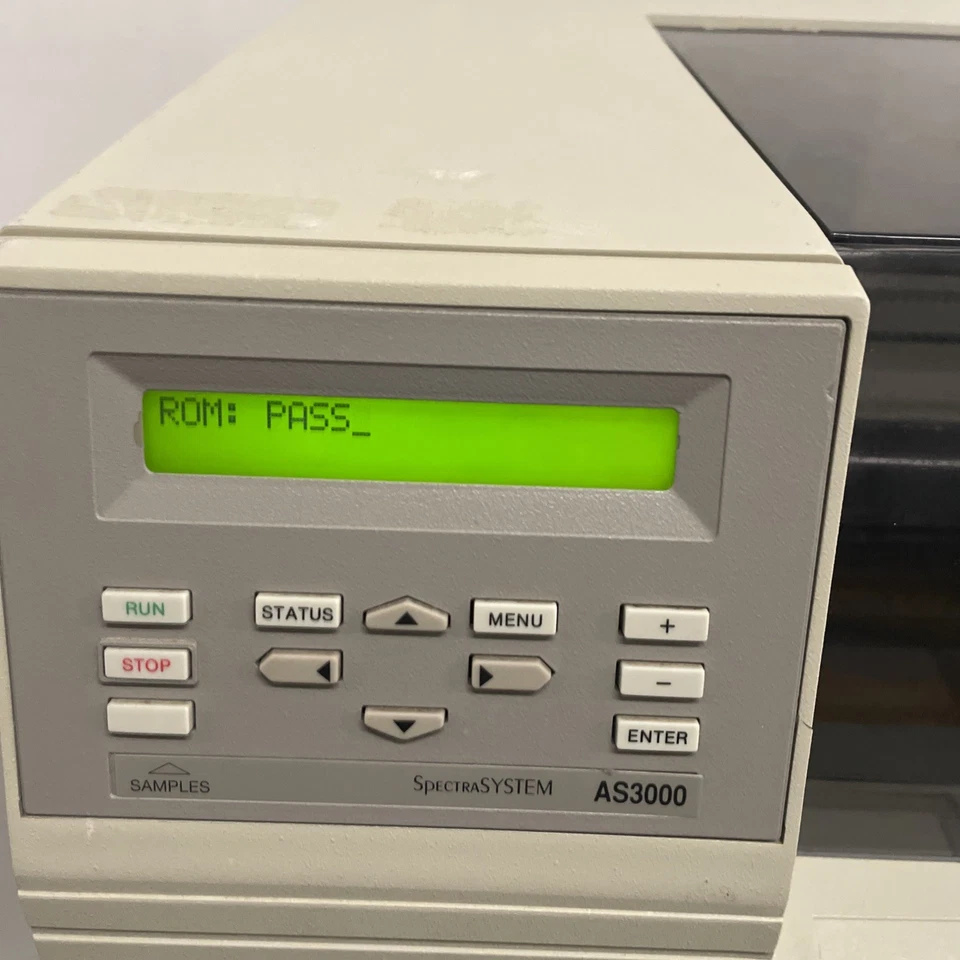 Muestreador automático HP SpectrumSYSTEM AS3000 - Encendido, CARCASA AGRIETADA Foto 2 de 4