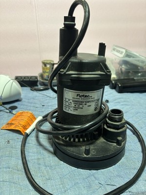 FLOTEC FP0S1250X-08  1200 GPH 1/6 HP (3/4'' or 1'') Submersible Utility Pump