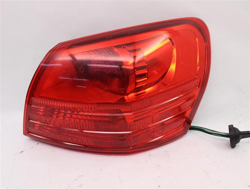 Used Right Tail Light Assembly fits: 2013 Nissan Rogue quarter panel mounted Rig
