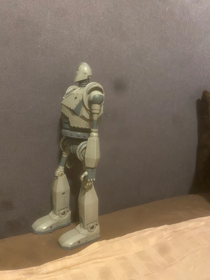 Power Hero Iron Giant Action Figure (Rare) 1999 - Image 4 of 4