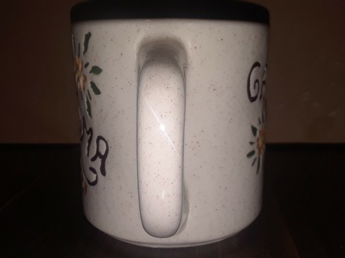 Set Of Two 2 Mugs Grandparents Smoking Pipe Yellow Flowers 3.25" Tall - Picture 9 of 12