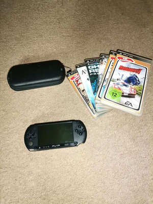 Sony PlayStation Portable PSP Street E1004 - Konsole + 6 Spiele + Kabel