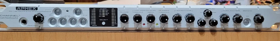 Micrófono maestro de canal Aphex/preamplificador de instrumento/procesador de entrada Foto 2 de 4