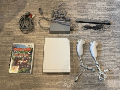 Nintendo Wii White Console with Cords, Controller, and Game RVL-001