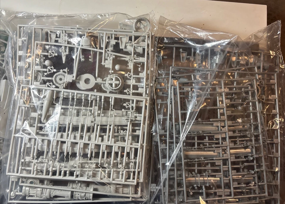 Star Wars Episode One Anakins Podracer Model Kit 1/32 Scale TWO Kits. - Image 4 of 4