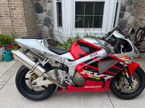 2004 Honda RVT1000R 