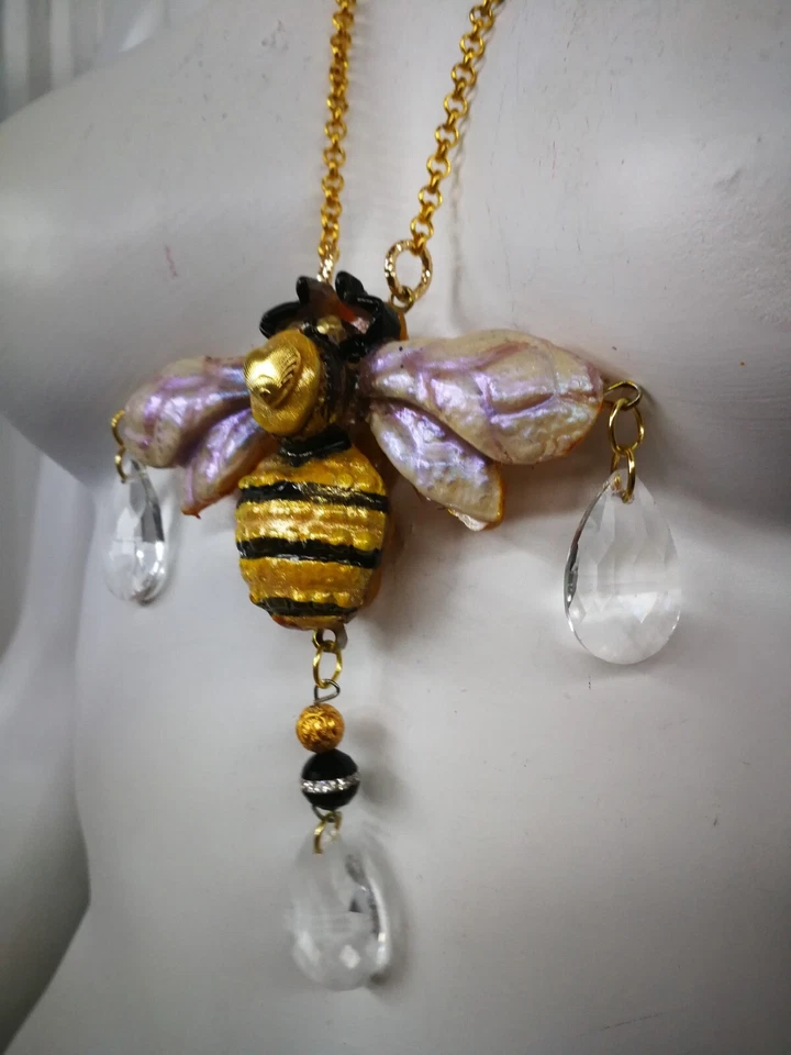 jewelry design pop art necklace pendant amulet jewel insect bee nest hexagonal - Image 3 of 4