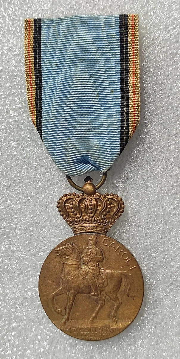 Insigne Ordre de la Guerre Patriotique en métal (Or