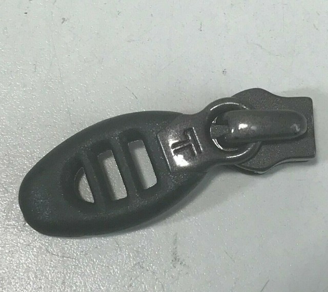 1 Small Tumi TTech Replacement Zipper Pull Tab and Slide Gray 1.5" eBay
