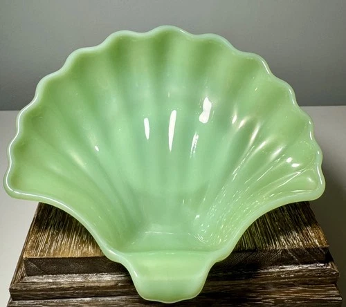 Vintage Fire King Jadeite Shell Dish PRISTINE!
