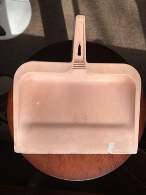 Vtg Rubbermaid Hard Rubber Dustpan 2003-4 Light Pink Straight Edge 10''x11''