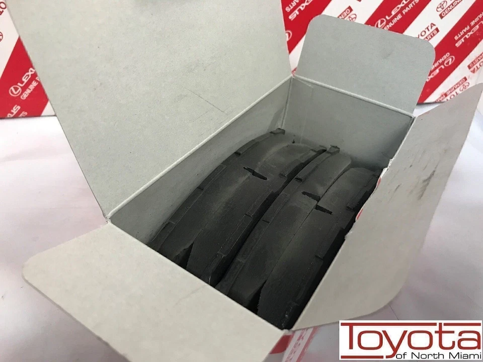Pastillas de freno delanteras OEM Toyota 1971-2020 Corolla 2006-2019 Rav4 04465-AZ114/AZ214 Foto 3 de 4