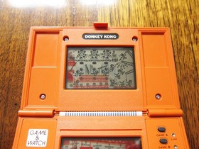 NINTENDO Donkey Kong Game and Watch in Excellent Condition (DK-52) 1982