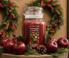 Yankee Candle “Red Apple Wreath” Large 22 oz Glass Jar Holiday Candle