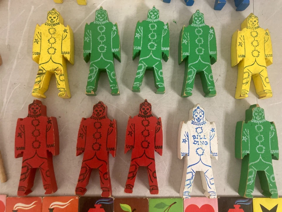 20 世纪 40 年代 Bill Ding 小丑木制建筑和堆叠积木玩具 — 第 3/4 张图片