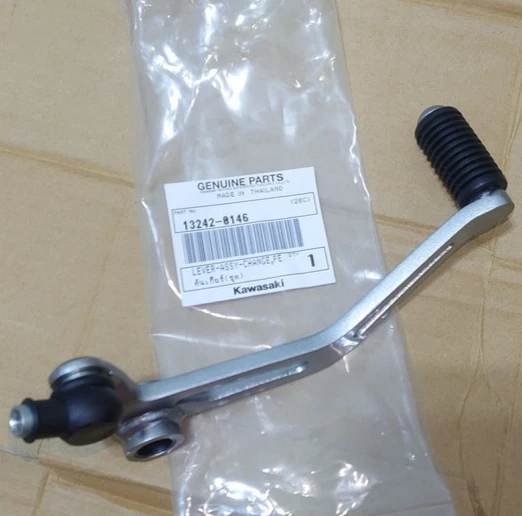 Pédale de levier de vitesse KAWASAKI NINJA 400 Z400 13242-0146 neuve d'origine - Photo 1/1