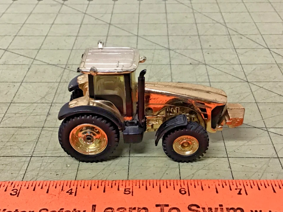 Tractor John Deere GOLD 8530 1/64 con individuales difícil de encontrar LEER Foto 2 de 4
