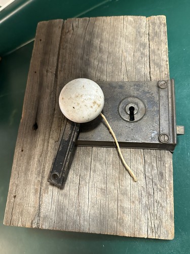 ANTIQUE DOOR LOCK SET W/WHITE PORCELAIN DOOR KNOBS, NO KEY - Picture 2 of 3