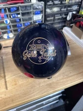 USED - Bowling Ball - 15lb 900 Global "ZEN GOLD LABEL" DRILLED WEIGHT 14lb 14oz