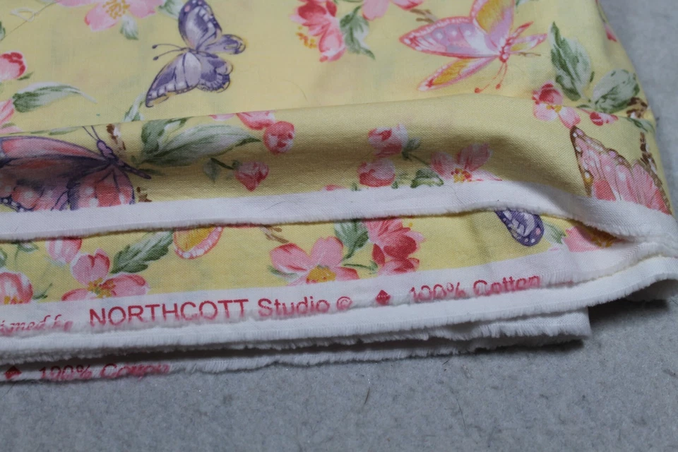 Tela Flores y Mariposas Algodón Amarillo Floral Northcott Media Yarda Pieza Foto 4 de 4