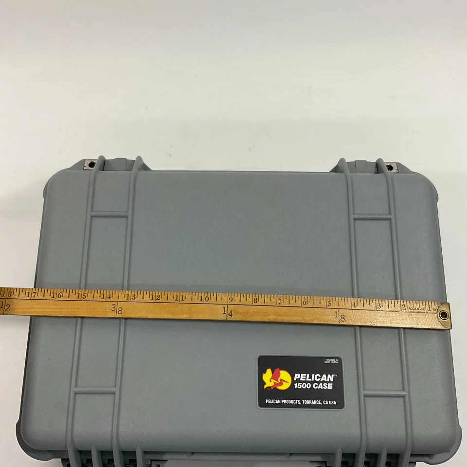 Estuche Rígido Pelican 1500 Gris + Papeles Hecho en EE. UU. Foto 3 de 4