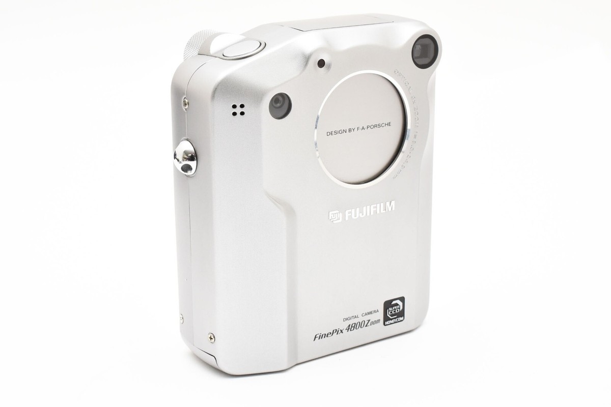 【Tom】ポルシェデザイン FUJIFILM FinePix 4800Z Fujifilm Fuji FinePix 4800Z Digital Camera PORSCHE Design