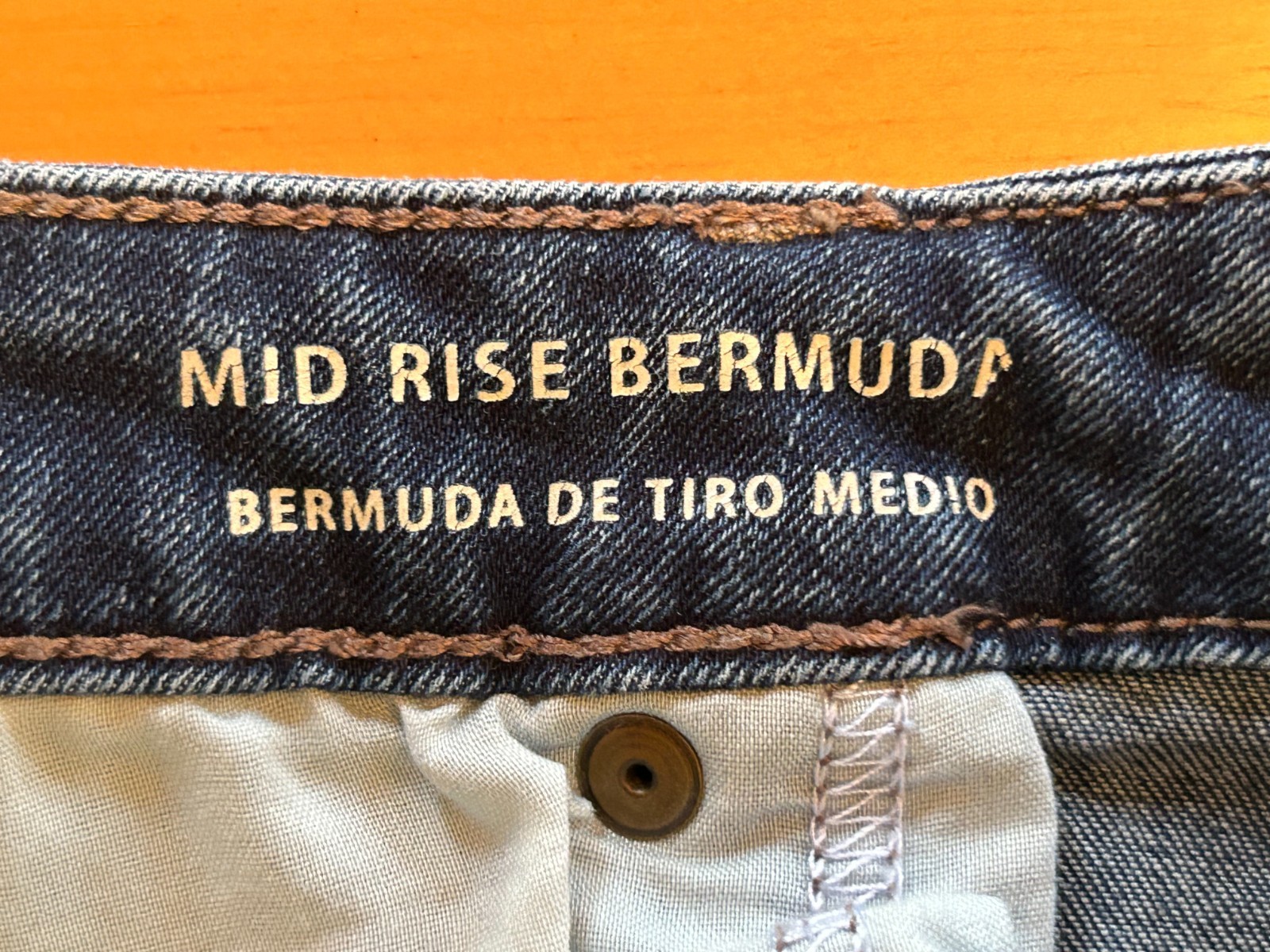 Universal Thread Womens Stretch Denim Bermuda Sho… - image 4