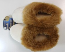 ISOTONER Eco Comfort Faux Fur Slippers Size SM 6.5-7 Ivory Retail 38