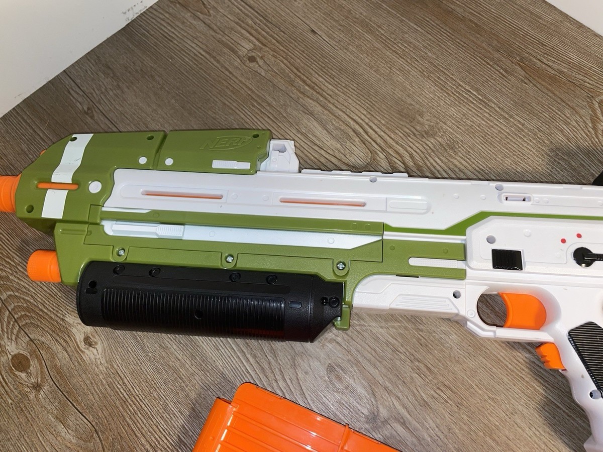 Nerf Halo Infinite MA40 Motorized Dart Blaster with Magazine