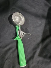 Volrath Cookie Ice Cream Scoop Green Handle 2 2/3 oz. #12 VGC