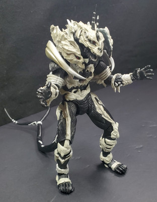 SH MonsterArts MONSTER X figure Godzilla Final Wars 2004 Ghidorah
